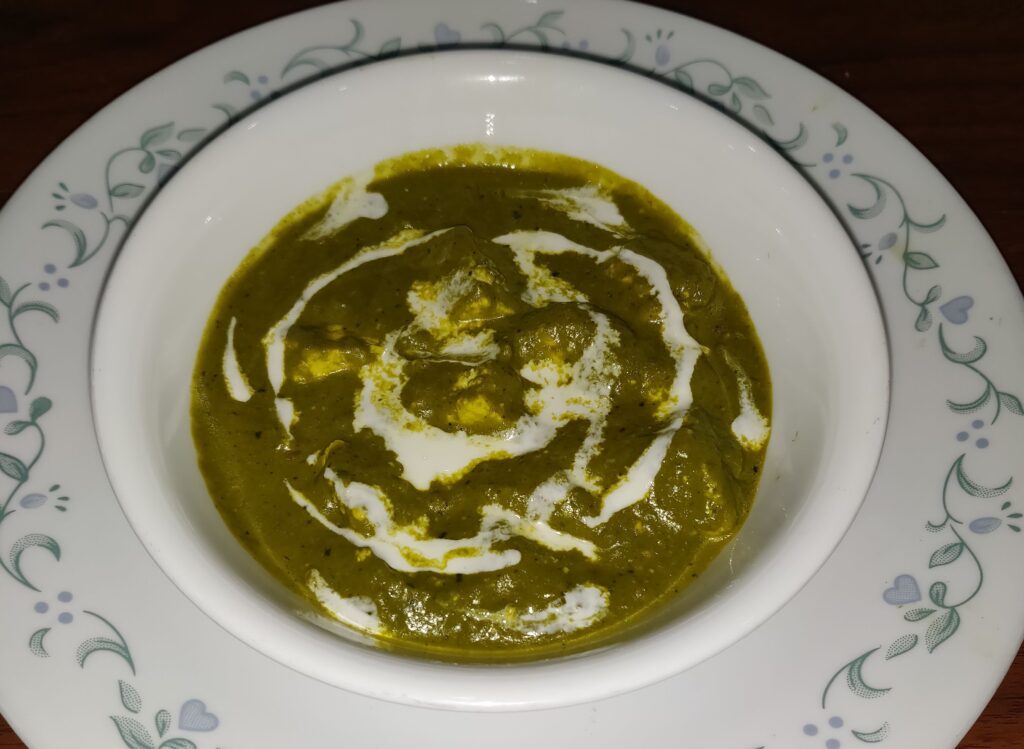 Palak Paneer - Spinach puree with Indian Cottage Cheese